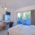 Hotel Evita Bay 4*