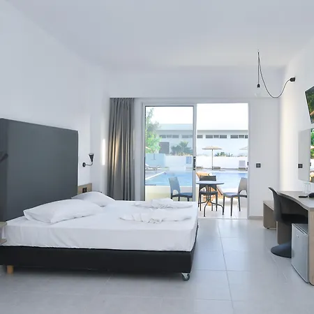 Evita Bay فندق 4*