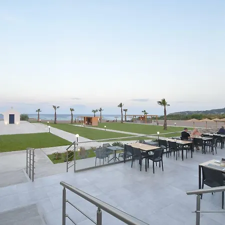 Evita Bay 4* Φαληράκι