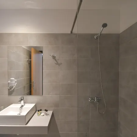 Evita Bay מלון 4*