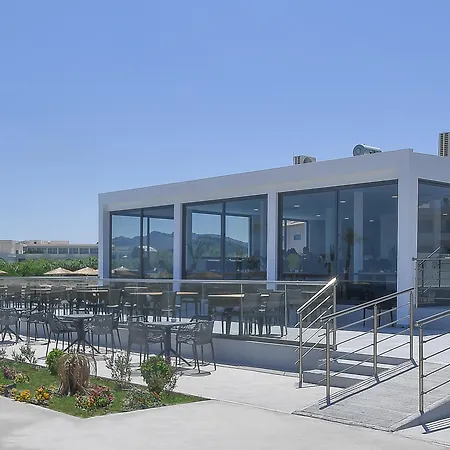 Evita Bay מלון 4*