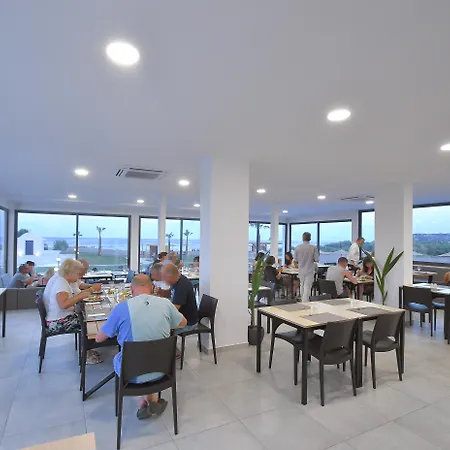 Evita Bay Hotel