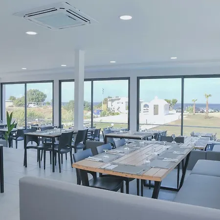 מלון Evita Bay פליראקי