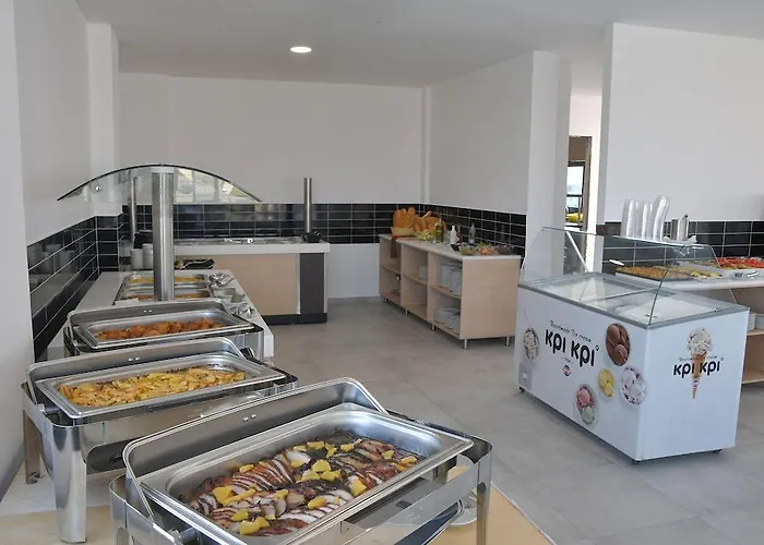 Отель Evita Bay 4*